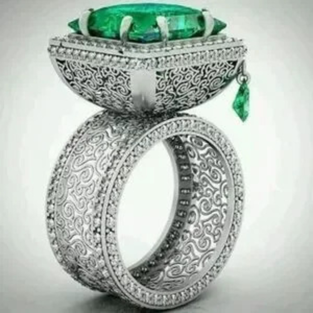 Big Large Green Stone Womens Luxury?Ring Size 7